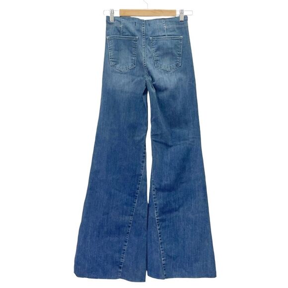 Free People Drapey A Line Pull On Flare Jeans Medium Wash Bellbottoms Size 26 /2 - Picture 2 of 11